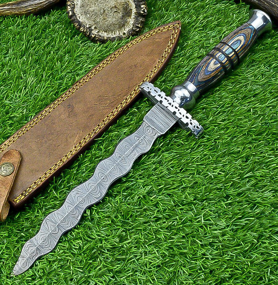 15” Damascus Kris Bowie Knife – Pakka Wood & Twisted Blade Design