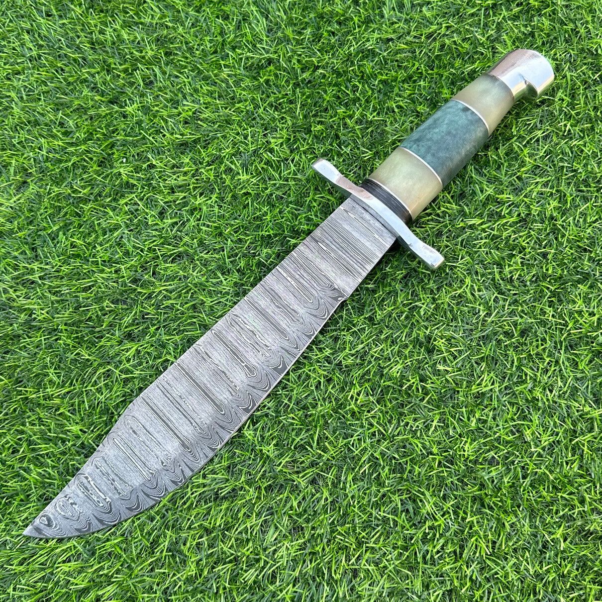 17" Handmade Damascus Steel Bowie Knife – Resin Handle & Steel Bolster