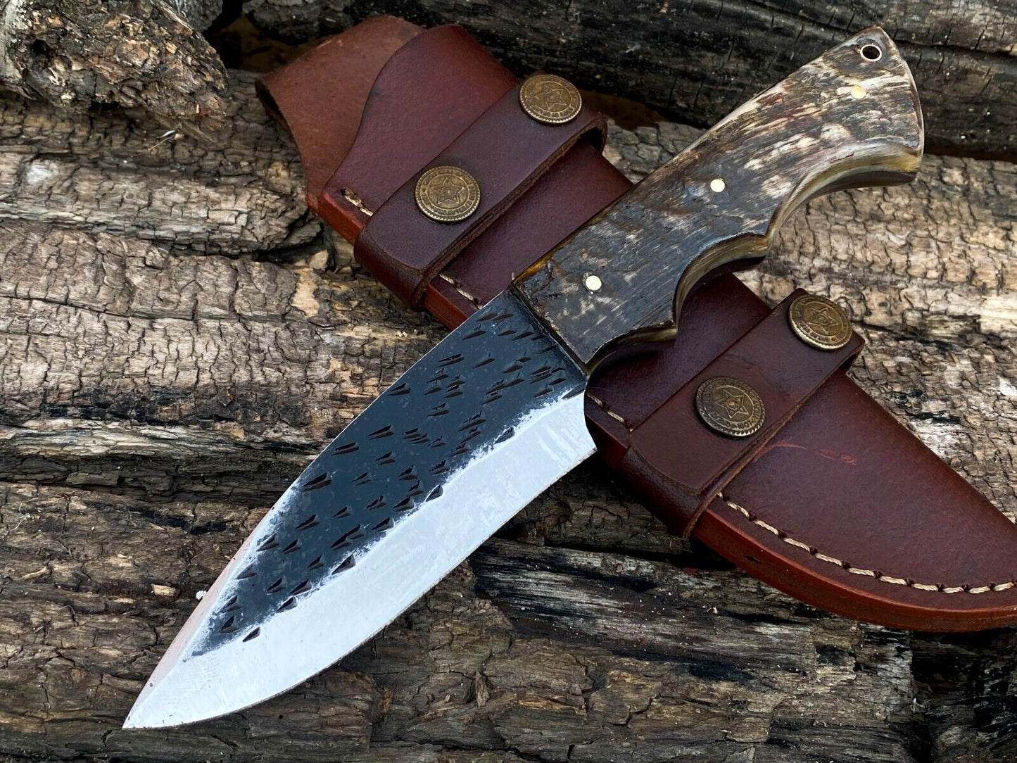 Hand-Forged High Carbon Steel Bowie Knife – Ram Horn Handle with Leather Sheath