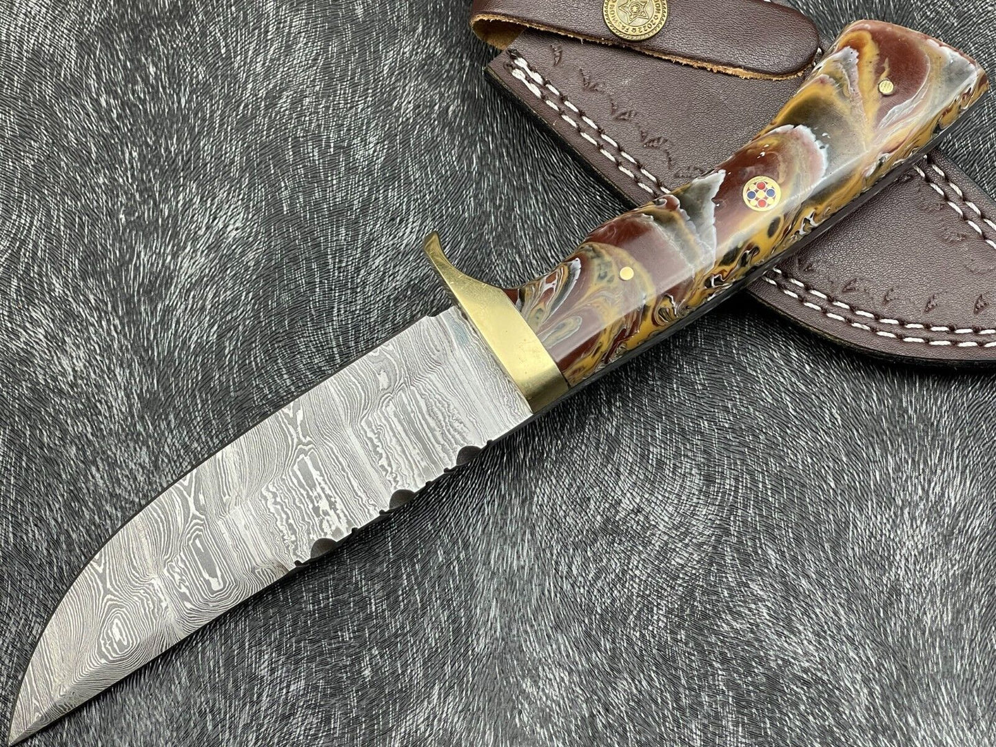 10" Handmade Damascus Bowie Hunting Knife – Resin Handle & Leather Sheath