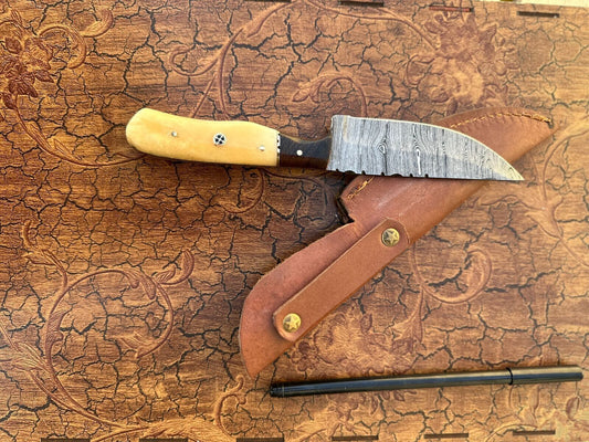 Heritage Forge Twist Damascus Steel Skinner Knife with Hardwood Handle – Custom Handmade Hunting Knife
