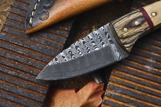 Handmade Ladder Pattern Damascus Skinner Knife – Olive Wood Handle with Wooden Bolster & Leather Sheath