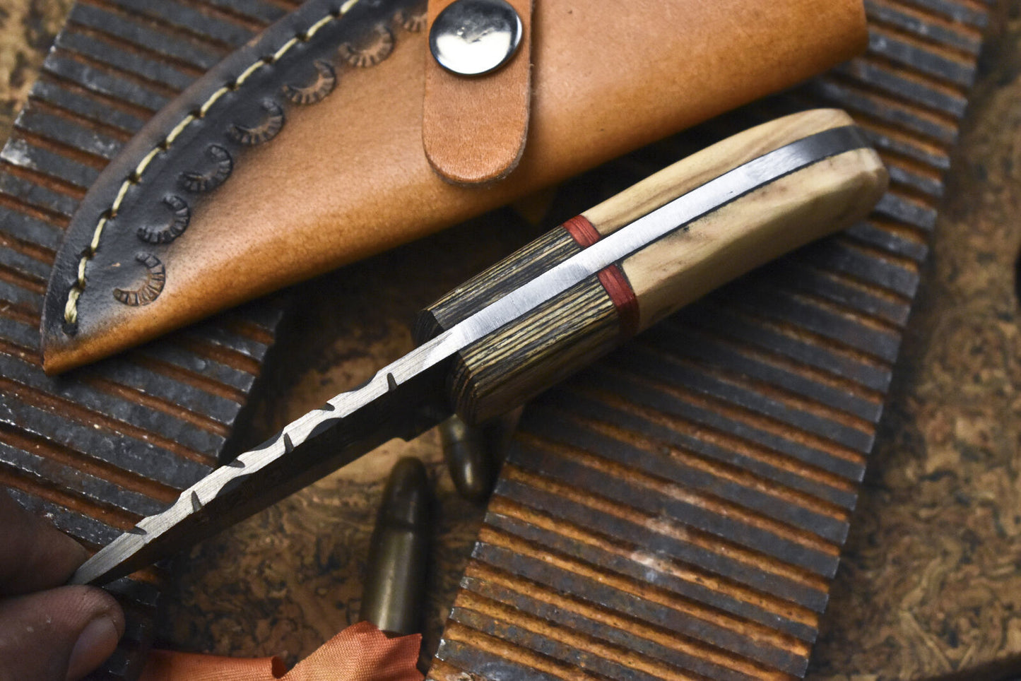 Handmade Ladder Pattern Damascus Skinner Knife – Olive Wood Handle with Wooden Bolster & Leather Sheath