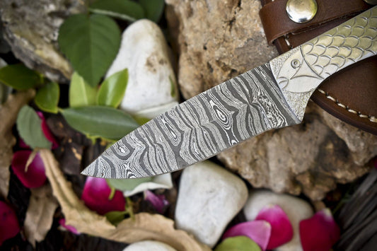 Hot Selling Damascus Skinner Knife Twist 440C Steel Blade Closeout Gift