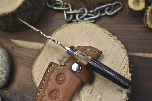 Twist Damascus Hunting Skinner Knife with Hardwood Handle and Wooden Bolster – Handmade Outdoor Blade with Sheath