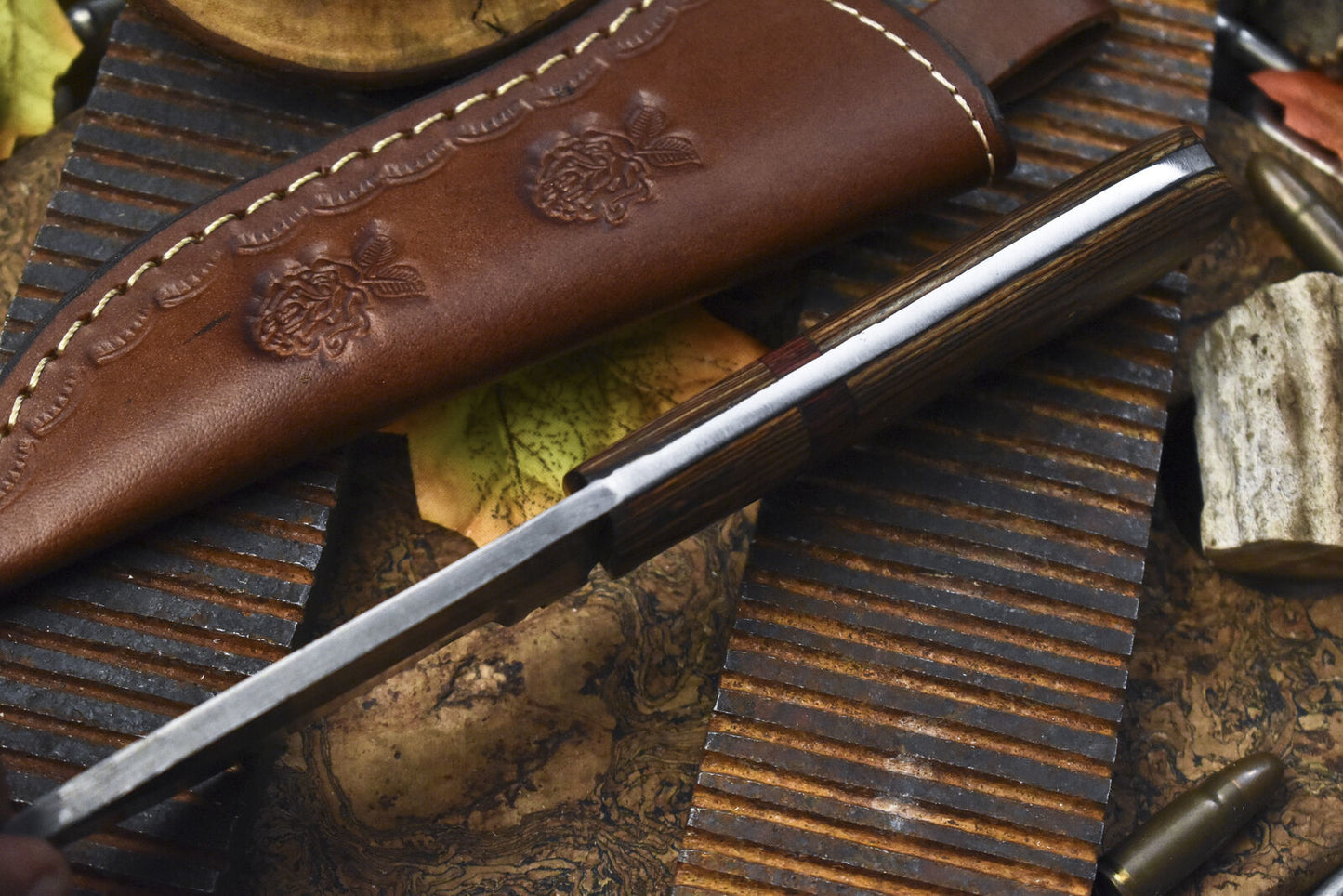 Handmade Skinner Knife Twist Damascus Hard Wood Wooden Bolster Hiking w/ Leather Sheath