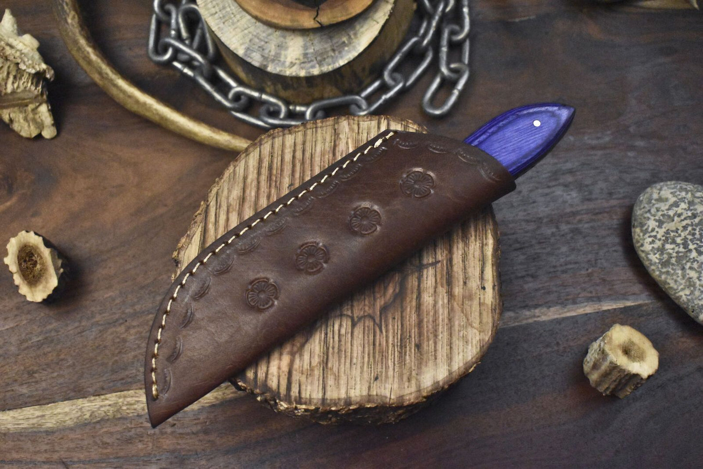 Twist Damascus Skinner Knife with Hardwood Handle and Wooden Bolster for Hunting & Sports