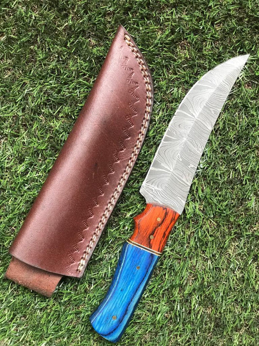 10.5" Handmade Twist Damascus Bowie Knife | Fixed Blade Hunting Knife with Leather Sheath