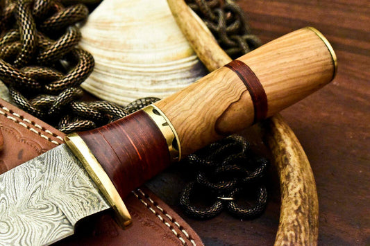 10" Damascus Hunting Bowie Knife – Olive Wood Handle with Leather Sheath