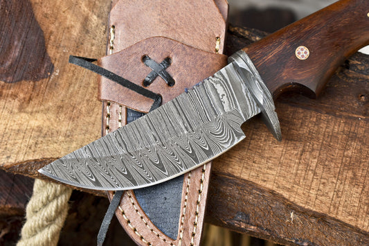 10" Forged Twist Damascus Skinner Knife Walnut Wood Handle Damascus Guard