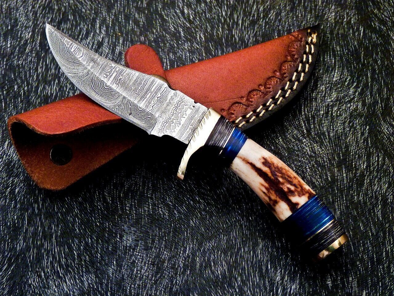 6" Hand Forged Damascus Bowie Hunting Knife – Stag Horn & Hardwood Handle with Leather Sheath