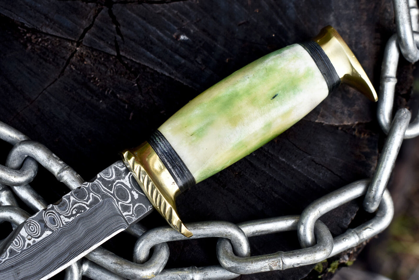 Rain Drop Damascus Steel Skinner Knife – Bone Handle with Brass Guard & Leather Sheath