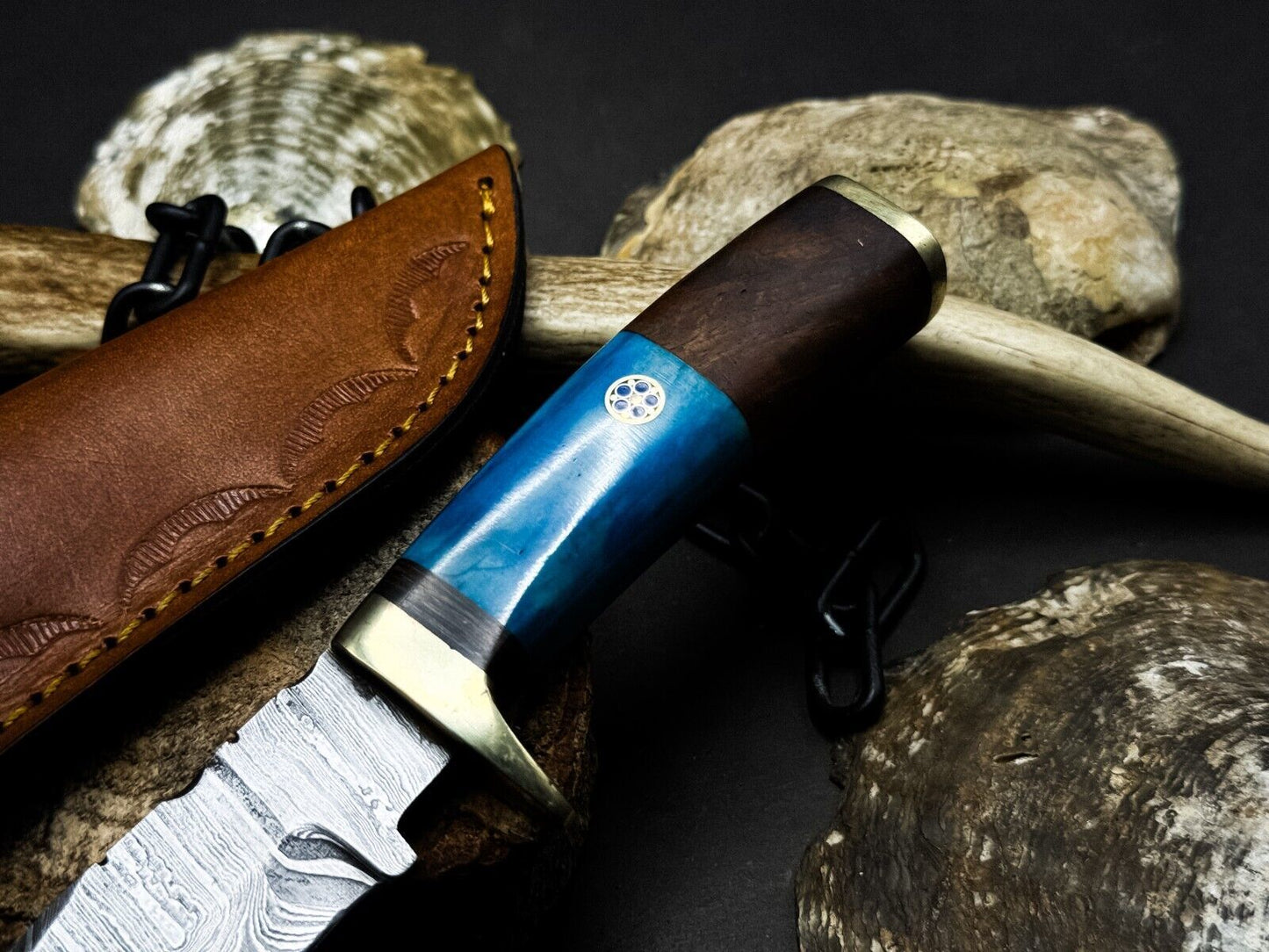 Handmade Damascus Steel Hunting Knife – Bone Handle with Leather Sheath