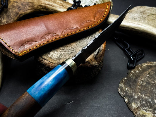 Handmade Damascus Steel Hunting Knife – Bone Handle with Leather Sheath