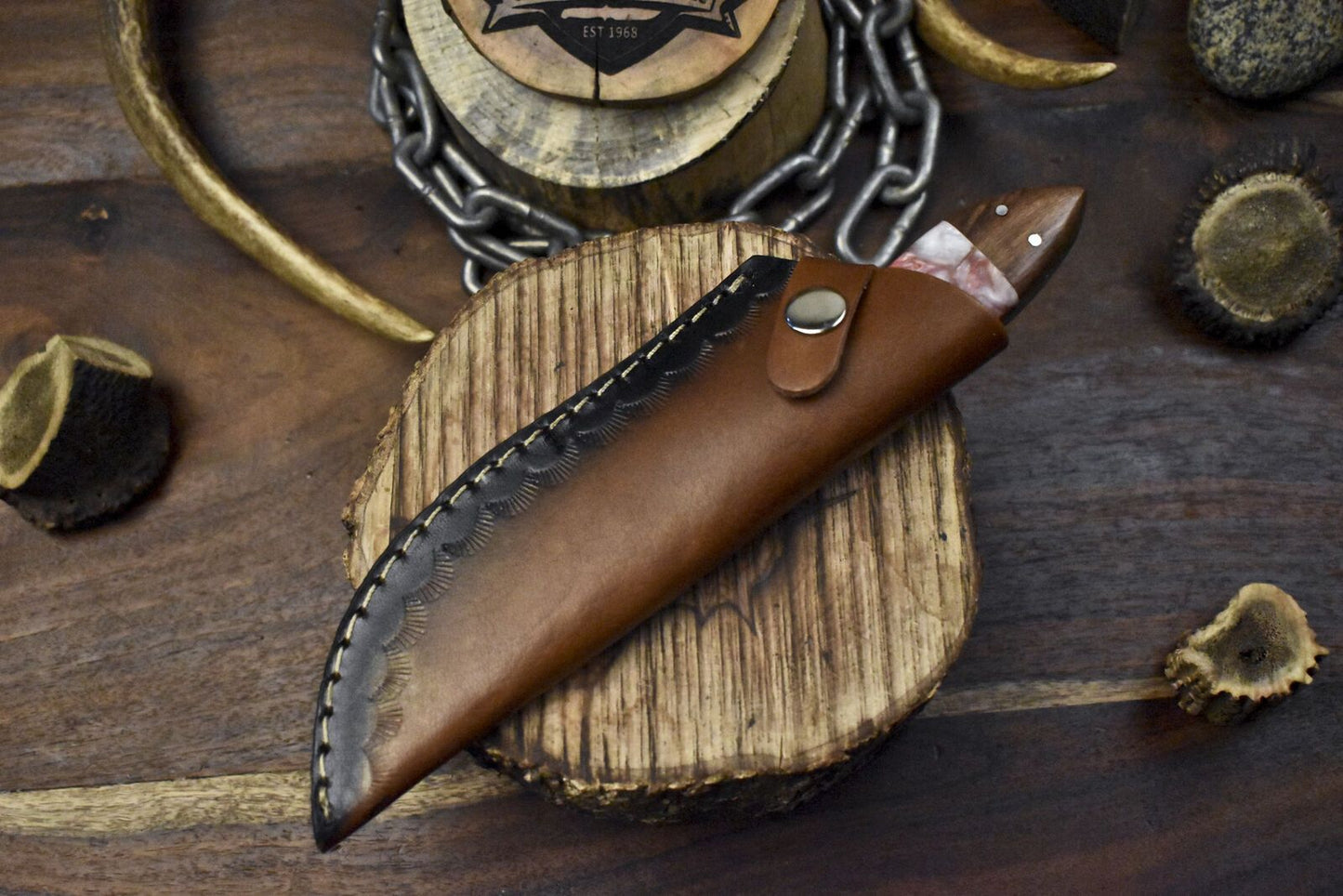 Twist Damascus Skinner Knife with Corain Handle and Wooden Bolster for Hunting