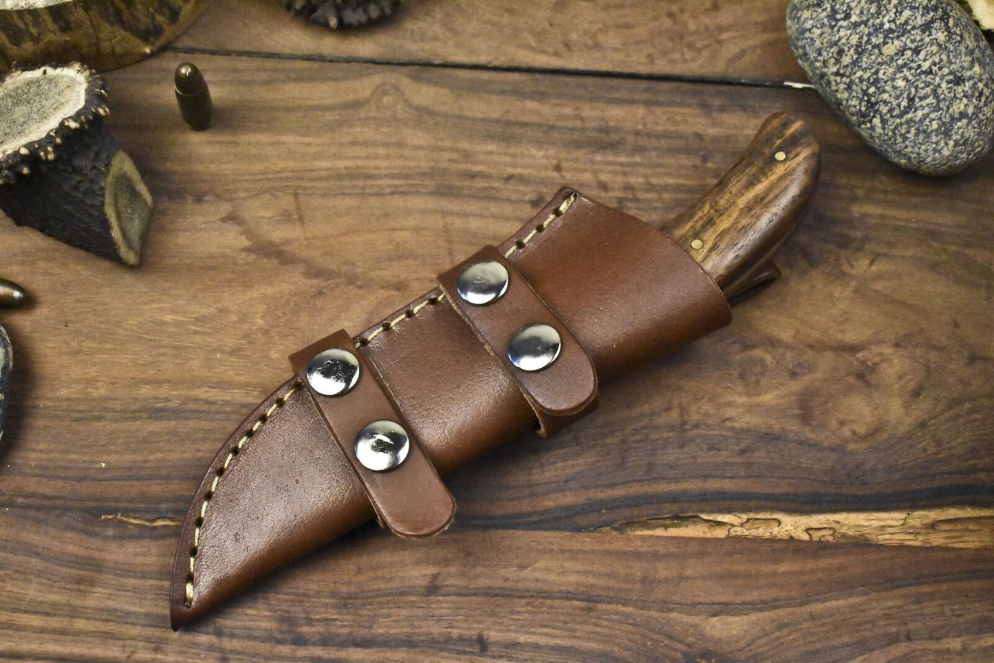 Twist Damascus Skinner Knife with Gut Hook and Walnut Wood Handle – Handmade Hiking and Hunting Tool