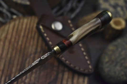 Twist Damascus Skinner Knife with Ram's Horn Handle – Hand Forged Custom Tactical Blade