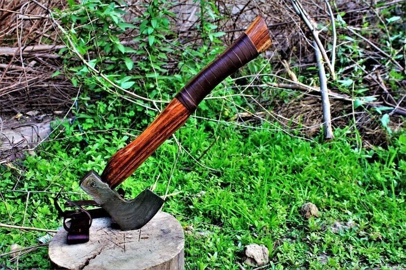 Woodsman Viking Handmade Damascus Steel Tomahawk Hatchet Axe with Rosewood Handle and Leather Sheath