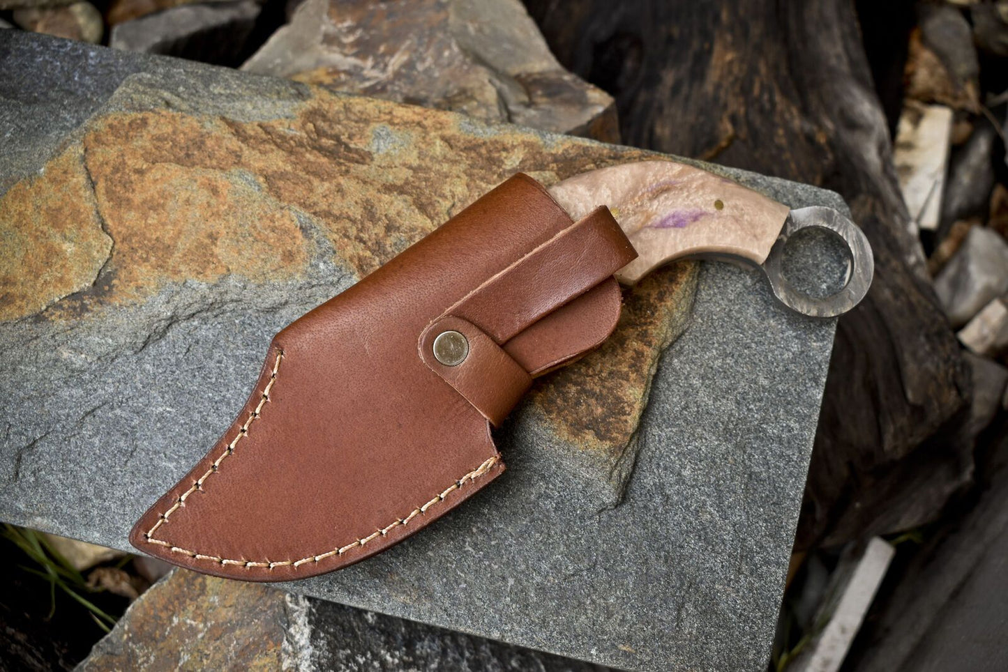 Hand Forged Twist Damascus Skinner Knife with Micarta Handle – Hunter’s Gift