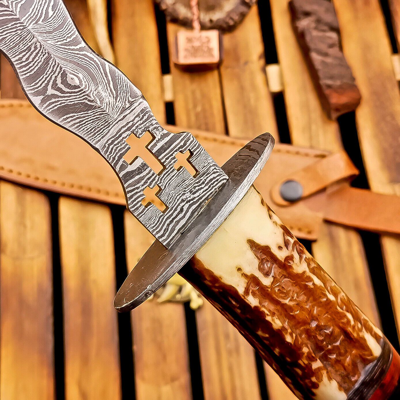 Hand-Forged Damascus Steel Kris Bowie Knife with Stag Horn Handle – 15"