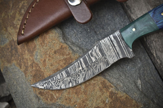 Custom Damascus Skinner Knife Twist Pattern with Mixed Material Handle – Handmade Fixed Blade EDC Hunting Knife