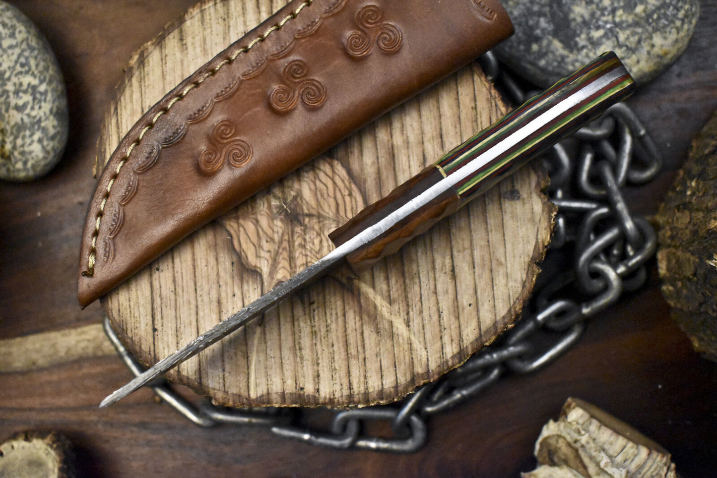 Twist Damascus Skinner Knife with Hardwood Handle – Handmade Hunting Gift