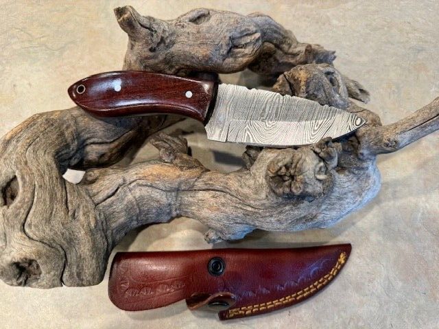 7.75" Damascus Steel Hunter/Skinner Knife with Rosewood Handle & Leather Sheath