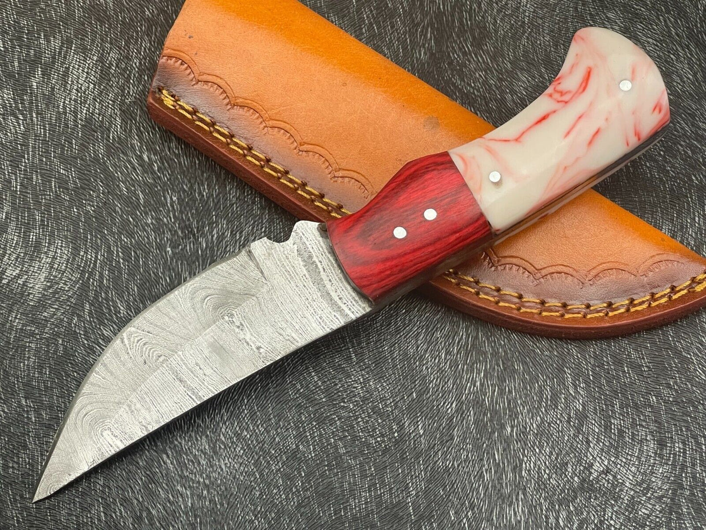 8 Inch Handmade Damascus Bowie Knife with Resin and Hardwood Handle