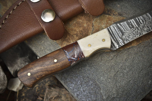 8.0" Twist Damascus Skinner Knife with Walnut Wood Handle – Custom Handmade Camping Knife