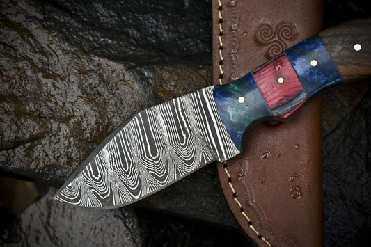 Forged Twist Damascus Skinner Knife Walnut Wood Hunting Sports Tool
