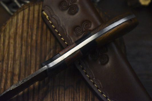 Hot Selling Twist Damascus Skinner Knife Walnut Wood Micarta Bolster EDC