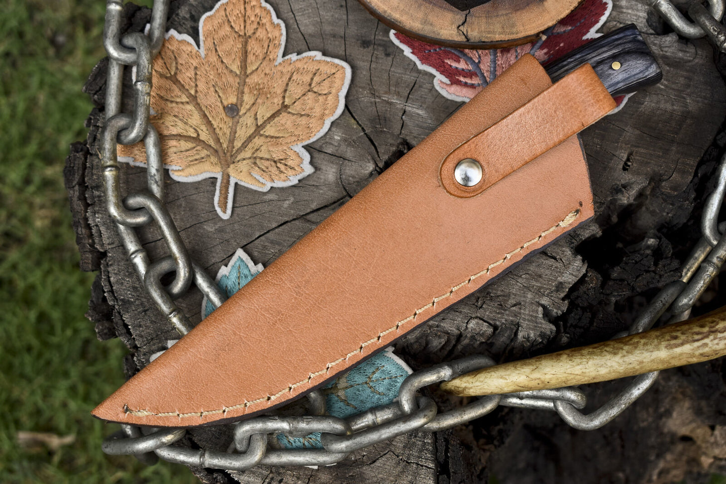 Custom Handmade Damascus Skinner Knife with Deer Horn Handle and Leather Sheath – Premium Damascus Steel Skinner Hunting Knife