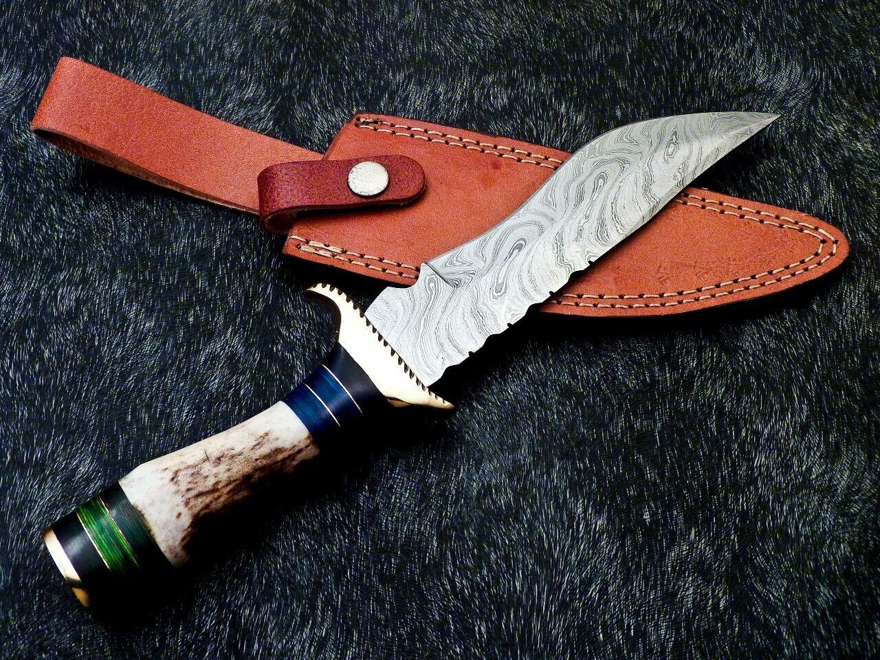 Hand Forged Damascus Steel Bowie Knife – Stag Horn & Hardwood Handle, 10.5" Hunting Blade