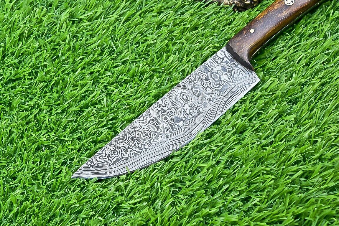 Stunning Hand Forged Damascus Steel Kitchen Chef Knife with Natural Wood Handle