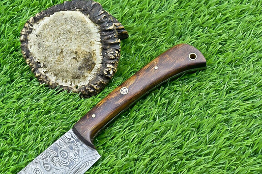 Stunning Hand Forged Damascus Steel Kitchen Chef Knife with Natural Wood Handle