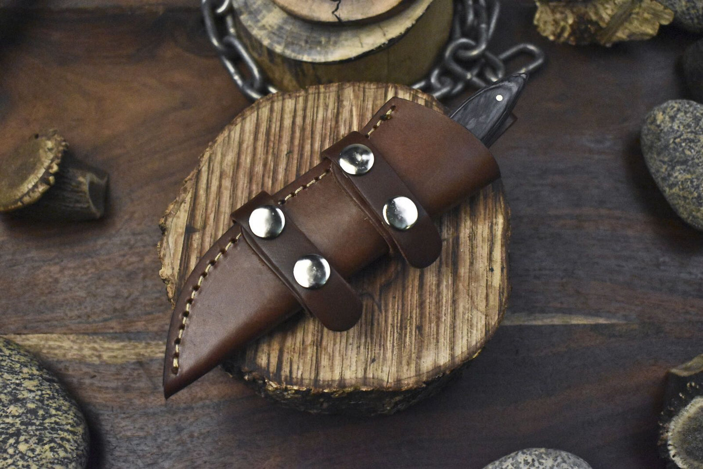 Twist Damascus Skinner Knife with Hardwood Handle – Handmade Fishing and Hunting Blade