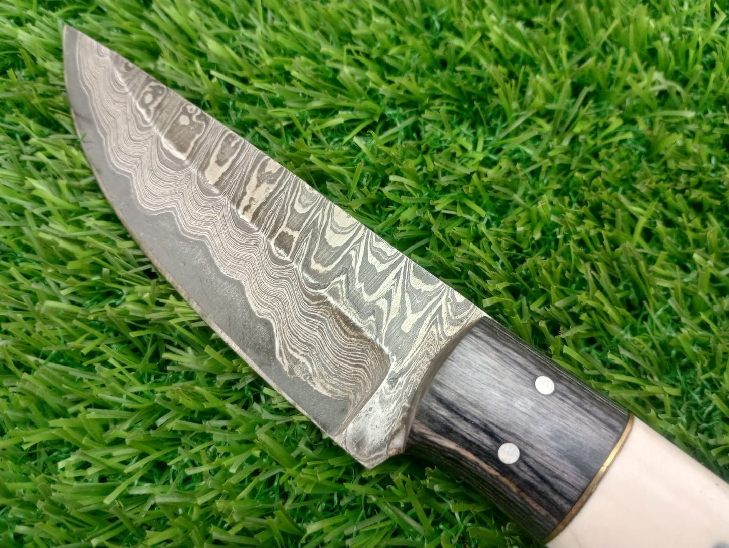 Handmade Damascus Steel Hunting Knife Chef Knife Bone Handle with Sheath
