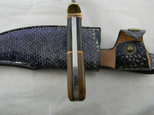 Custom Hand Made Bowie Knife | Damascus Blade | Water Buffalo Horn & Wood Handle