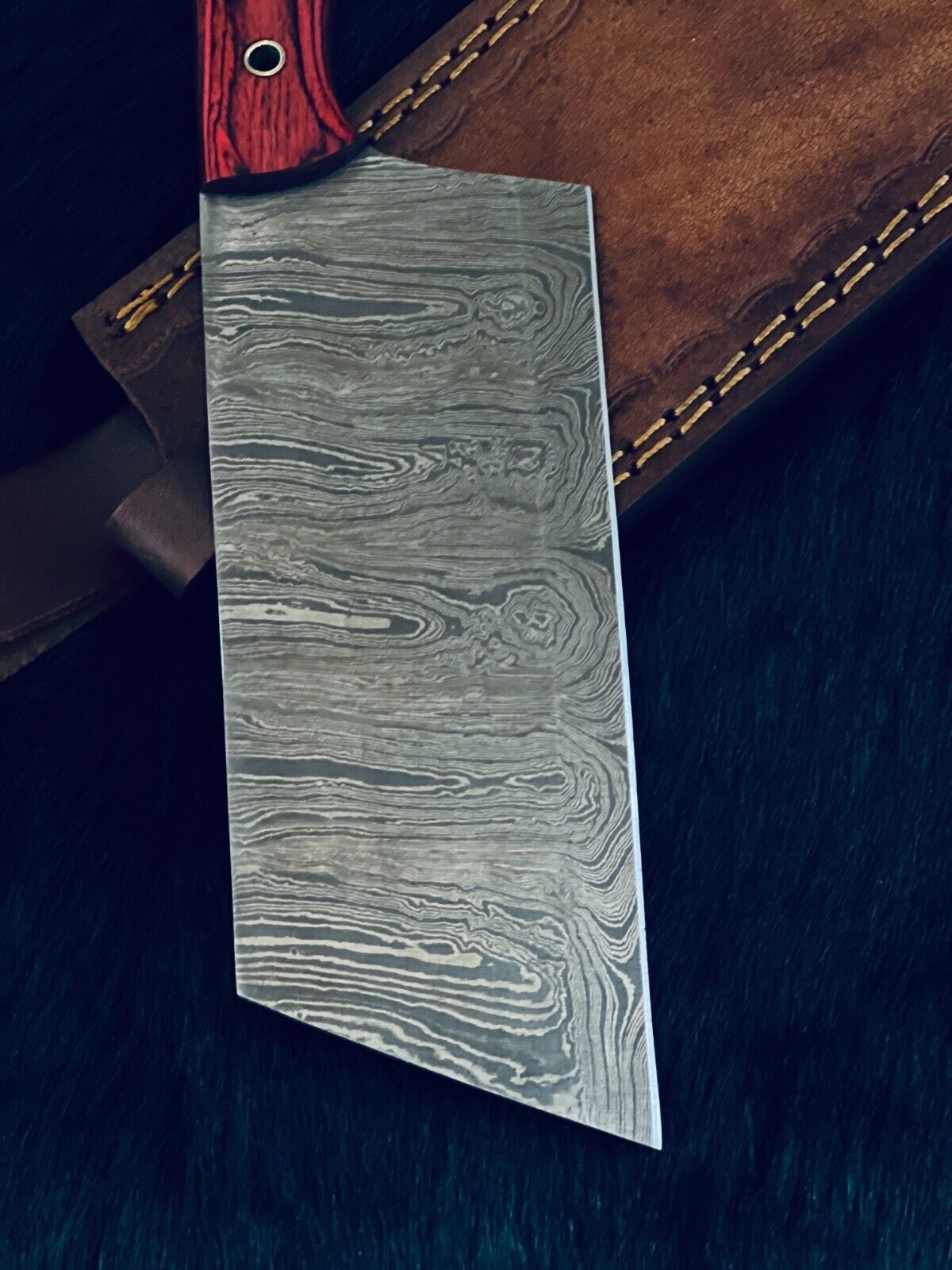 11" Twist Damascus Steel Bowie Knife – Cleaver Style, Camel Bone Handle