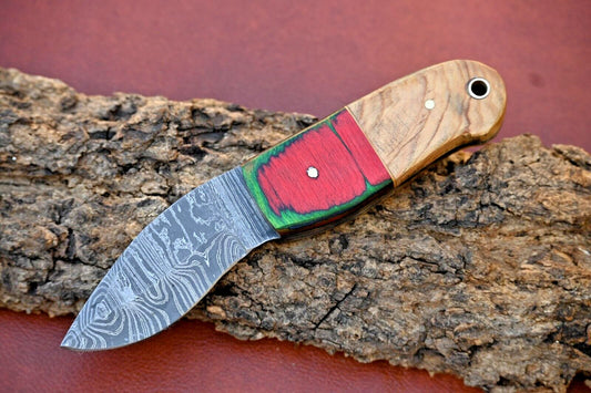 Twist Pattern Damascus Skinner Knife with Wood Handle and Leather Sheath