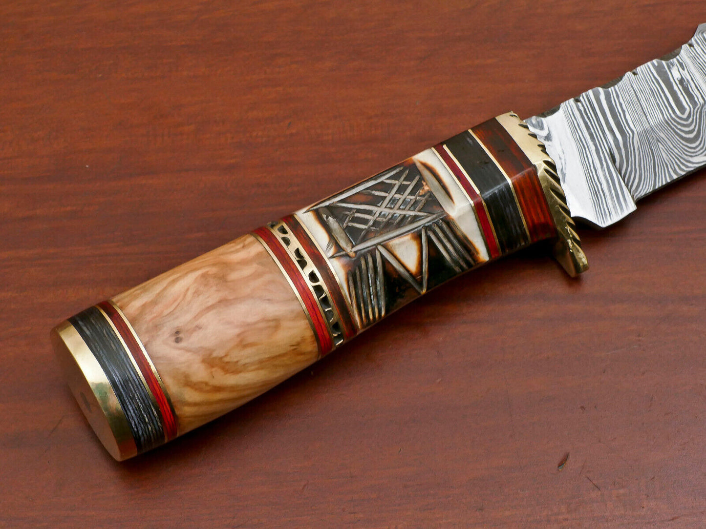 Damascus Steel Hunting Knife with Camel Bone Olive and Pakka Wood Handle
