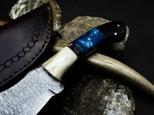 Handmade Damascus Steel Hunting Survival Tracker Knife – Bone Handle with Leather Sheath