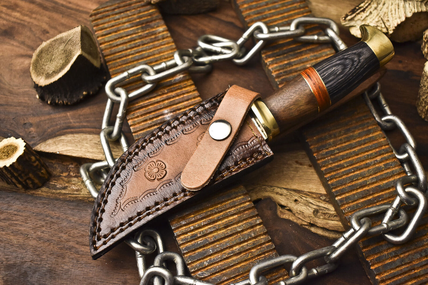 Handmade Damascus Skinner Hunting Knife Rain Drop Pattern with Hard Wood Handle and Brass Guard