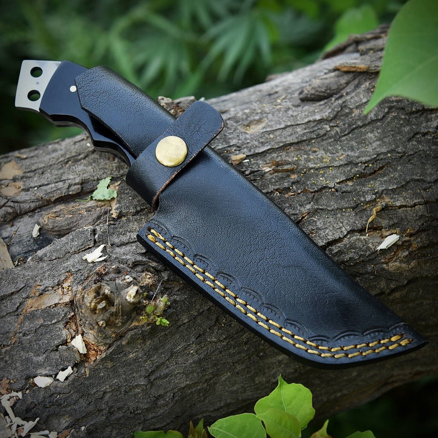 8 Inch Damascus Steel Bowie Tracker Knife with Bull Horn Handle