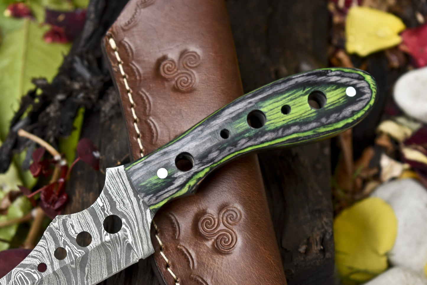 8.5" Twist Damascus Skinner Knife with Hardwood Handle for Hiking and Hunting