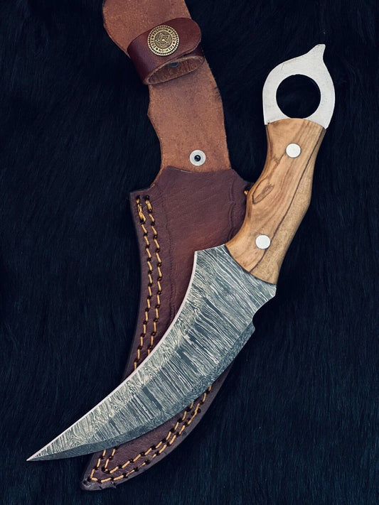 10" Handmade Twist Damascus Steel Bowie Hunting Knife – Wood Handle