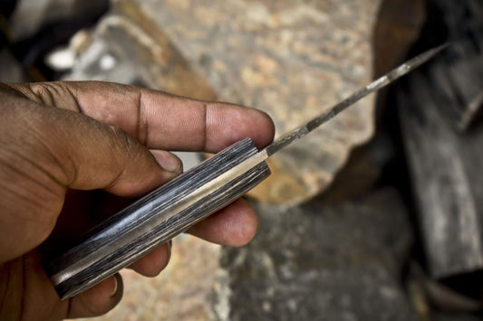 Twist Damascus Skinner Knife with Hardwood Handle – 7" Handmade Bushcraft Hunting Knife