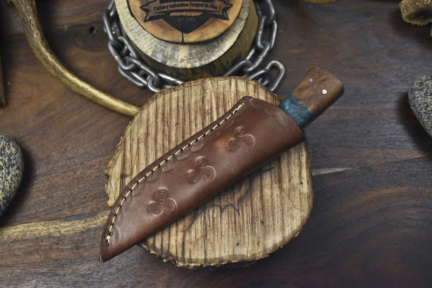 Custom Damascus Skinner Knife with Corain Handle and Wooden Bolster – Twist Pattern Hunting Blade