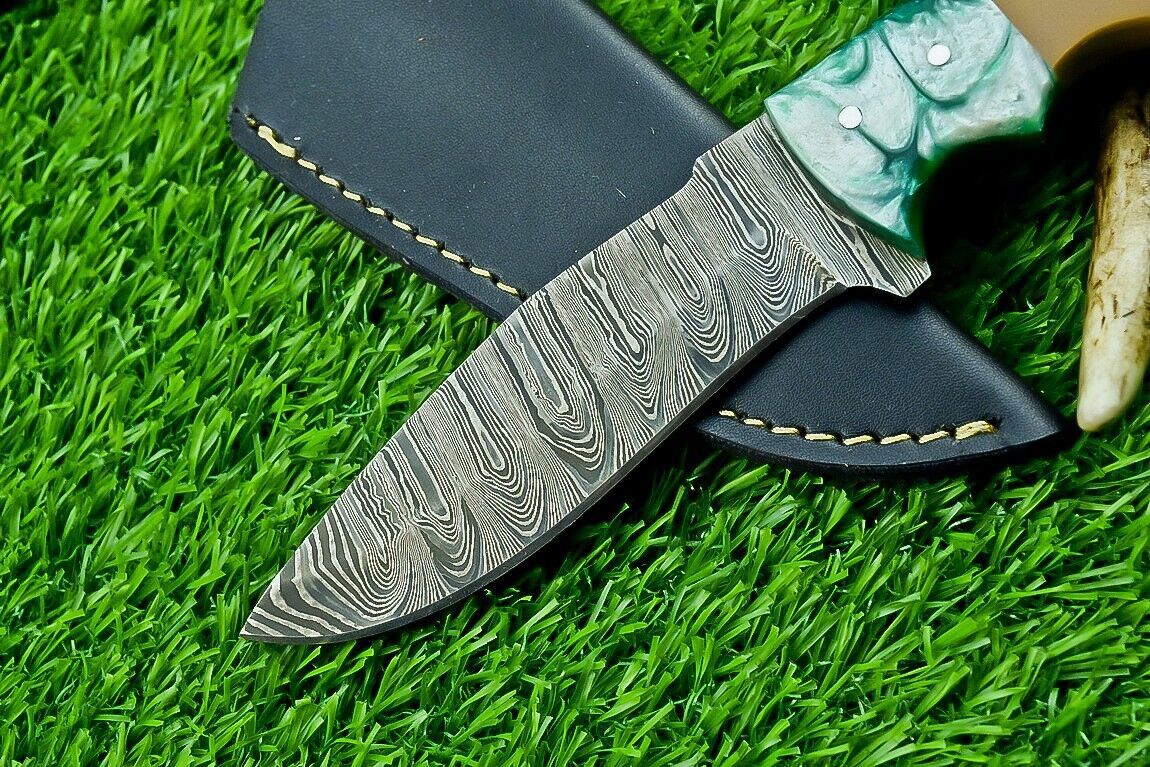 9.0" Custom Handmade Damascus Steel Bowie Knife – Resin Handle & Leather Sheath