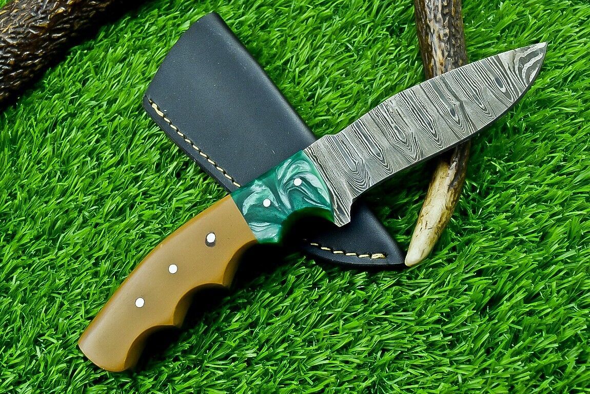 9.0" Custom Handmade Damascus Steel Bowie Knife – Resin Handle & Leather Sheath